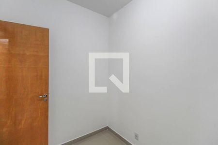 Quarto 1 de apartamento para alugar com 2 quartos, 37m² em Vila Antonieta, São Paulo