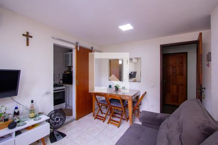 Sala de apartamento para alugar com 2 quartos, 55m² em Santa Rosa, Niterói