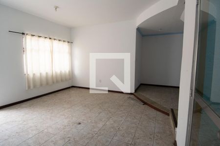 Sala de casa para alugar com 2 quartos, 130m² em Parque Felicidade, Duque de Caxias