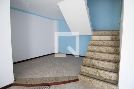 Sala de casa para alugar com 2 quartos, 130m² em Parque Felicidade, Duque de Caxias