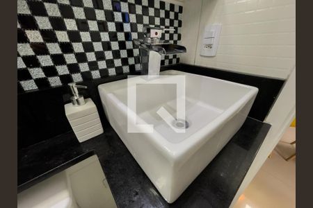 Apartamento à venda com 50m², 2 quartos e sem vaga Apartamento à venda com 50m², 2 quartos e sem vagaBanheiro