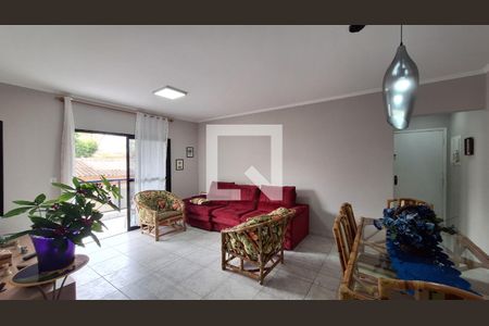 Sala de apartamento para alugar com 3 quartos, 119m² em Guilhermina, Praia Grande