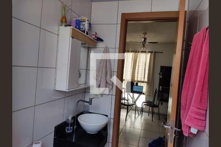 Apartamento à venda com 2 quartos, 44m² em Sapucaia Ii, Contagem