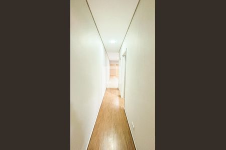 Corredor de casa para alugar com 2 quartos, 116m² em Vila Humaita, Santo André