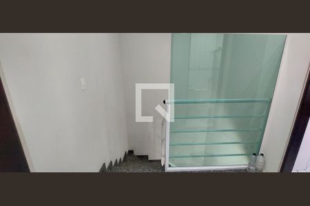 Escada de casa à venda com 3 quartos, 87m² em Vila Camilópolis, Santo André