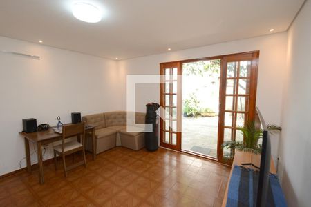 Sala de casa à venda com 3 quartos, 292m² em Jardim Santa Francisca Cabrini, São Paulo