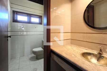 Casa de condomínio à venda com 1000m², 4 quartos e 4 vagas Casa de condomínio à venda com 1000m², 4 quartos e 4 vagasBanheiro 2