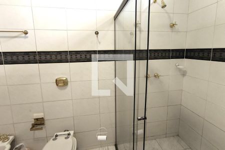 Casa de condomínio à venda com 1000m², 4 quartos e 4 vagas Casa de condomínio à venda com 1000m², 4 quartos e 4 vagasBanheiro do Quarto 3