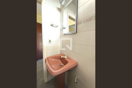 Casa de condomínio à venda com 1000m², 4 quartos e 4 vagas Casa de condomínio à venda com 1000m², 4 quartos e 4 vagasBanheiro 5