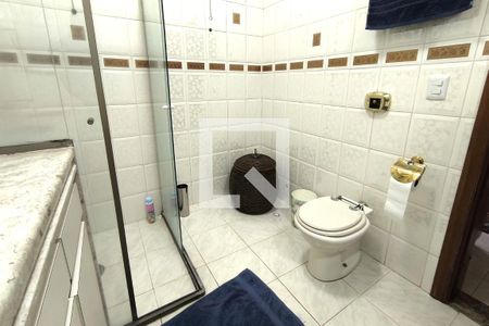 Casa de condomínio à venda com 1000m², 4 quartos e 4 vagas Casa de condomínio à venda com 1000m², 4 quartos e 4 vagasBanheiro do Quarto 2