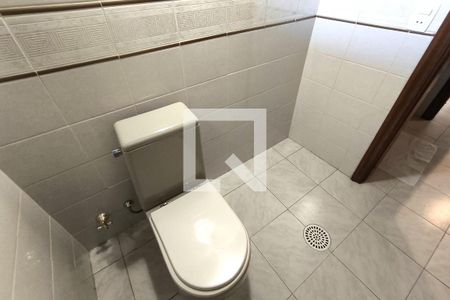 Casa de condomínio à venda com 1000m², 4 quartos e 4 vagas Casa de condomínio à venda com 1000m², 4 quartos e 4 vagasBanheiro 2