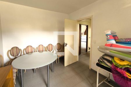 Casa de condomínio à venda com 1000m², 4 quartos e 4 vagas Casa de condomínio à venda com 1000m², 4 quartos e 4 vagasQuarto 8