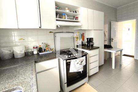 Casa de condomínio à venda com 1000m², 4 quartos e 4 vagas Casa de condomínio à venda com 1000m², 4 quartos e 4 vagasCozinha