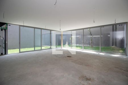 Sala  de casa à venda com 4 quartos, 557m² em Jardim Paulistano, São Paulo