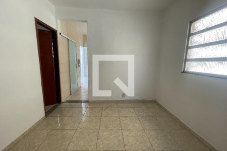 Sala de casa para alugar com 2 quartos, 95m² em Vila São Luís, Duque de Caxias