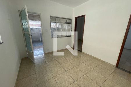 Sala de casa para alugar com 2 quartos, 95m² em Vila São Luís, Duque de Caxias