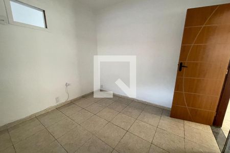 Quarto de casa para alugar com 2 quartos, 95m² em Vila São Luís, Duque de Caxias