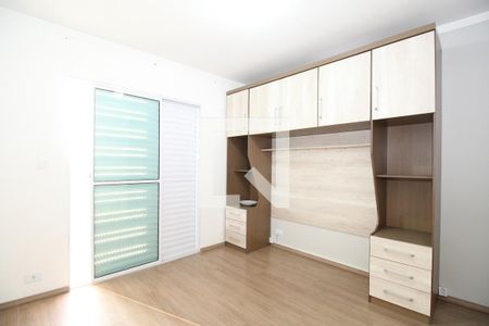 Quarto de casa para alugar com 2 quartos, 95m² em Campo Limpo, São Paulo