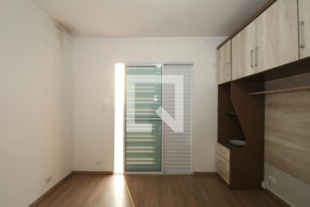 Quarto de casa para alugar com 2 quartos, 95m² em Campo Limpo, São Paulo