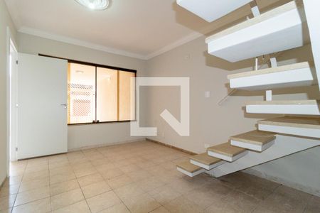 Sala de casa para alugar com 4 quartos, 60m² em Água Rasa, São Paulo