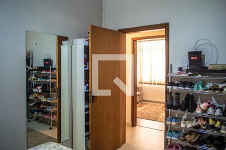 Quarto 2 de casa à venda com 3 quartos, 157m² em Nonoai, Porto Alegre