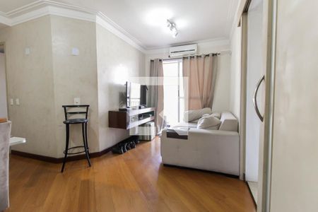 Sala de apartamento à venda com 2 quartos, 50m² em Itaquera, São Paulo