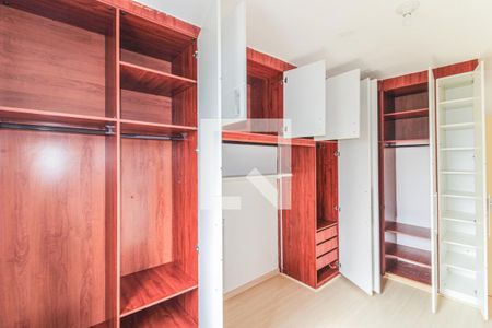 Quarto 1 de apartamento para alugar com 2 quartos, 58m² em Barra da Tijuca, Rio de Janeiro