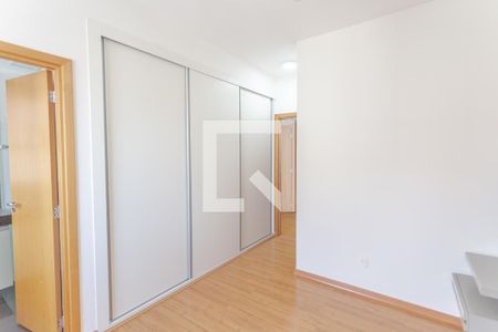 Suíte de apartamento à venda com 3 quartos, 190m² em Santa Efigênia, Belo Horizonte