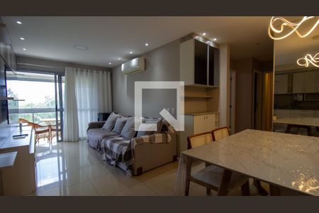 Sala de apartamento para alugar com 2 quartos, 82m² em Recreio dos Bandeirantes, Rio de Janeiro