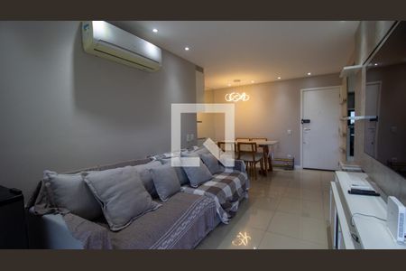 Sala de apartamento para alugar com 2 quartos, 82m² em Recreio dos Bandeirantes, Rio de Janeiro