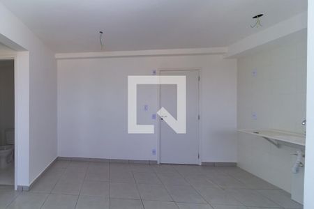 Sala de apartamento para alugar com 2 quartos, 40m² em Vila Fátima, São Paulo