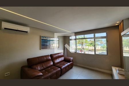 Sala de apartamento para alugar com 2 quartos, 75m² em Gonzaga, Santos