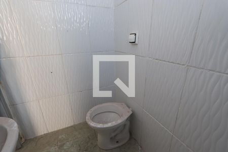 Banheiro de casa à venda com 2 quartos, 177m² em Jardim Santa Adélia, São Paulo