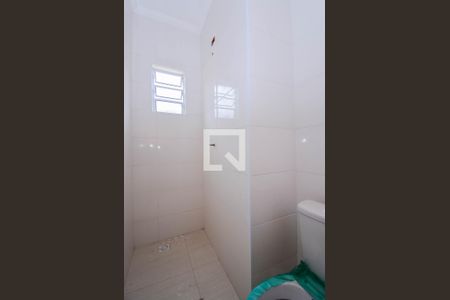 Banheiro do Quarto 1 de casa para alugar com 3 quartos, 105m² em Jardim Santa Bárbara, Guarulhos