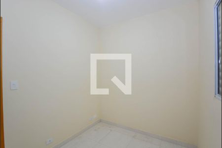 Quarto 1 de casa para alugar com 3 quartos, 105m² em Jardim Santa Bárbara, Guarulhos