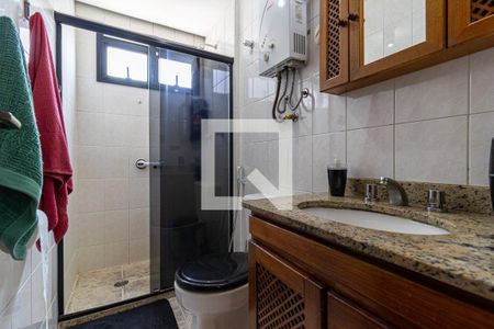 Banheiro de apartamento à venda com 2 quartos, 60m² em Rio Comprido, Rio de Janeiro