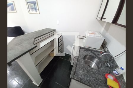 Cozinha de apartamento para alugar com 1 quarto, 50m² em Itararé, São Vicente