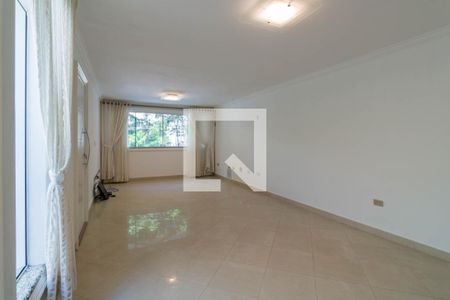 Sala de casa para alugar com 3 quartos, 220m² em Jardim Londrina, São Paulo