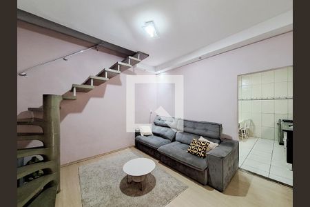 Sala de casa à venda com 4 quartos, 140m² em Vila Roque, São Paulo