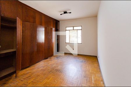 Quarto 1 de casa à venda com 4 quartos, 300m² em Lagoinha, Belo Horizonte