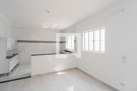 Sala de casa de condomínio para alugar com 2 quartos, 110m² em Vila Talarico, São Paulo