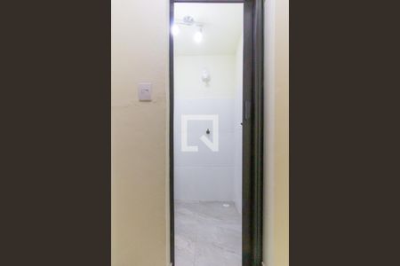 Banheiro de apartamento para alugar com 1 quarto, 30m² em Vila Hamburguesa, São Paulo