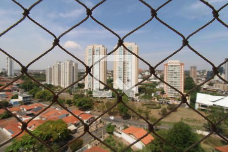 Varanda vista de apartamento à venda com 2 quartos, 76m² em Taquaral, Campinas