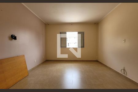 Quarto de casa à venda com 3 quartos, 200m² em Vila Assunção, Santo André