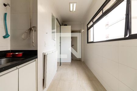 Apartamento à venda com 141m², 3 quartos e 4 vagas Apartamento à venda com 141m², 3 quartos e 4 vagasLavanderia