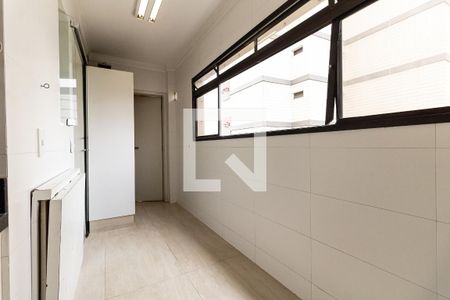 Apartamento à venda com 141m², 3 quartos e 4 vagas Apartamento à venda com 141m², 3 quartos e 4 vagasLavanderia