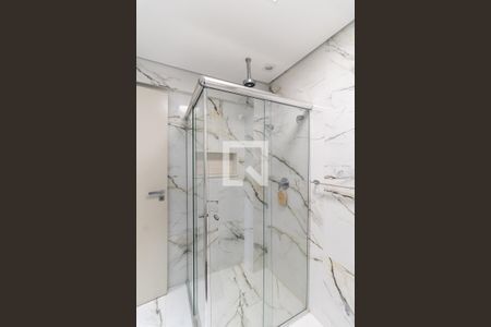 Apartamento à venda com 141m², 3 quartos e 4 vagas Apartamento à venda com 141m², 3 quartos e 4 vagasBanheiro Social