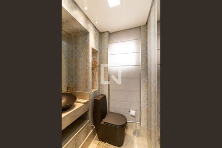 Apartamento à venda com 141m², 3 quartos e 4 vagas Apartamento à venda com 141m², 3 quartos e 4 vagasLavabo