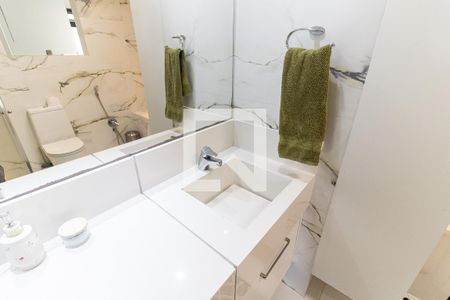 Apartamento à venda com 141m², 3 quartos e 4 vagas Apartamento à venda com 141m², 3 quartos e 4 vagasBanheiro da Suíte