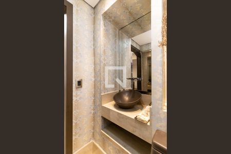 Apartamento à venda com 141m², 3 quartos e 4 vagas Apartamento à venda com 141m², 3 quartos e 4 vagasLavabo